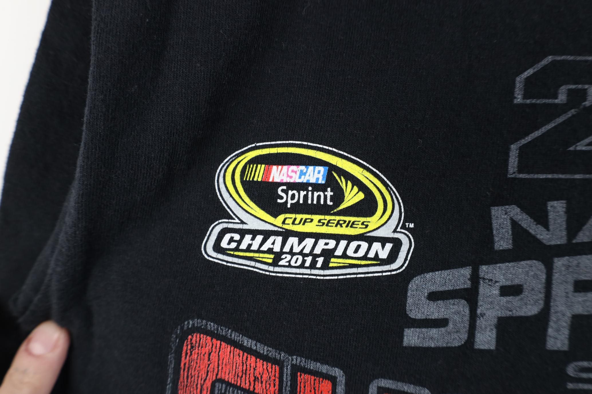 Vintage Y2K NASCAR 2011 Champion Tony Stewart Short Sleeve T-Shirt Size US M / EU 48-50 / 2 - 5 Thumbnail