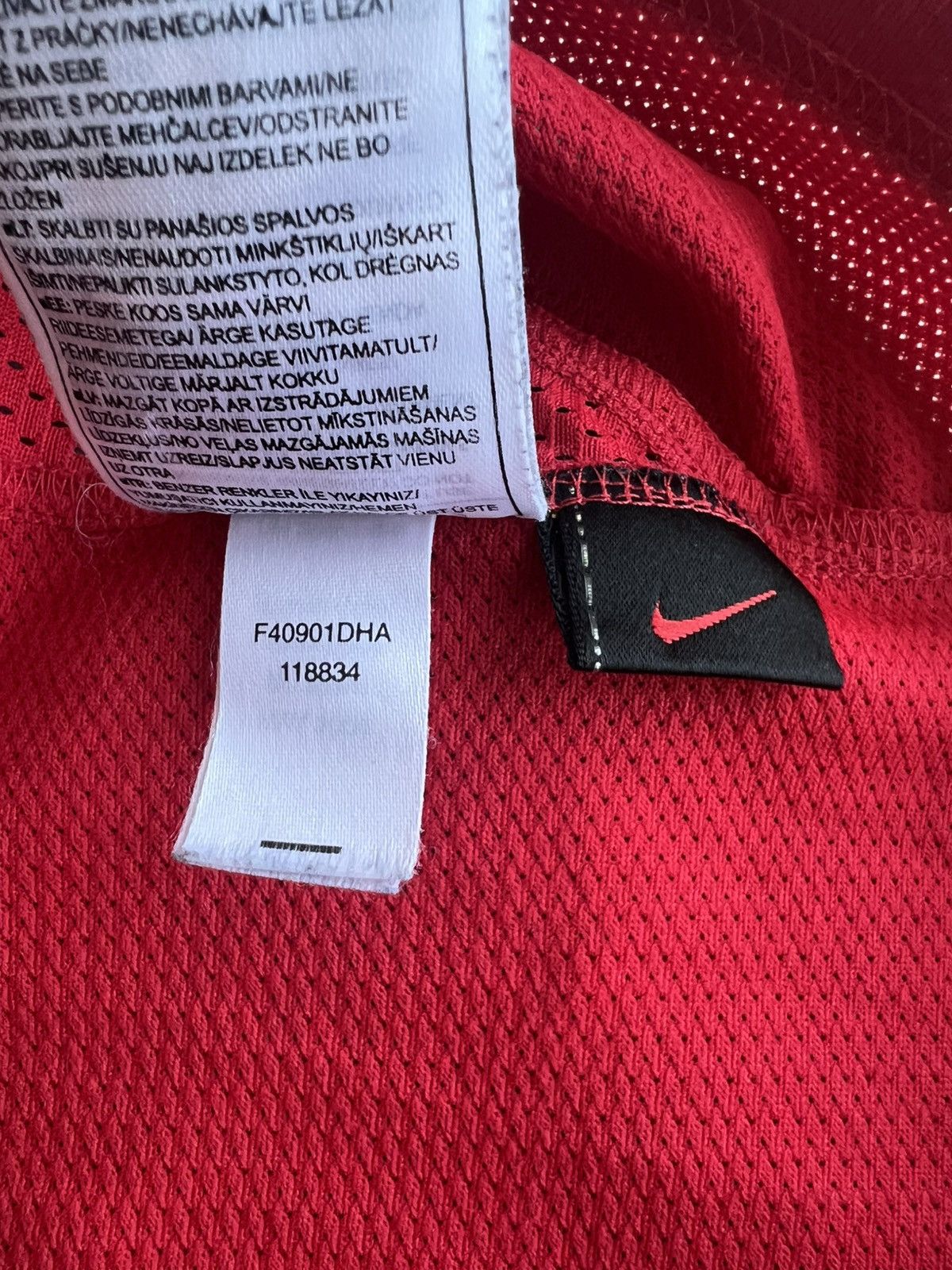 Nike Vintage 2004-05 Original Nike Manchester United Home Jersey Size US L / EU 52-54 / 3 - 8 Thumbnail