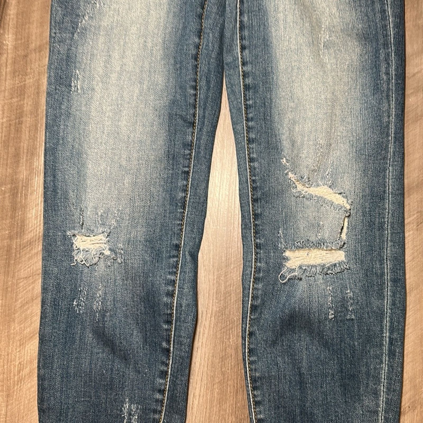 Judy Blue Judy Blue Relaxed Fit Distressed Ankle Jeans (NWOT) - 25 Size 25" / US 0 / IT 36 - 5 Thumbnail