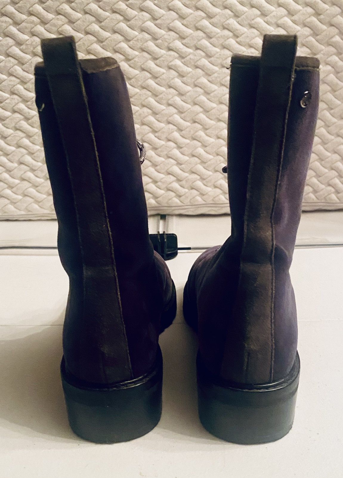 Stuart Weitzman Stuart Weitzman Metermaid Deep Purple Velvet Combat Boot 5.5 Size US 5.5 / IT 35.5 - 10 Thumbnail