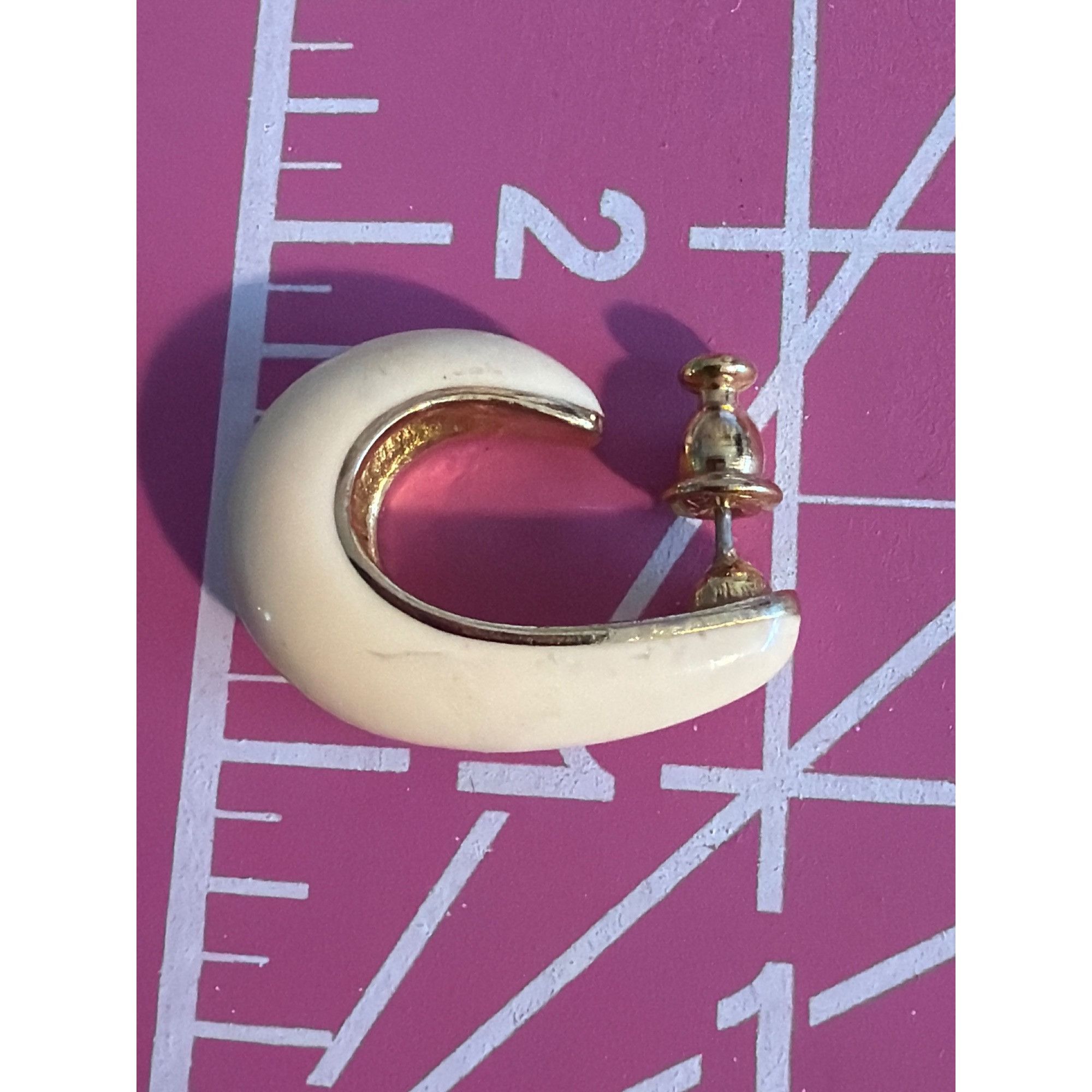 Other Vintage Napier Cream Enamel Gold Tone Hoop Earrings Pierced Size ONE SIZE - 4 Thumbnail