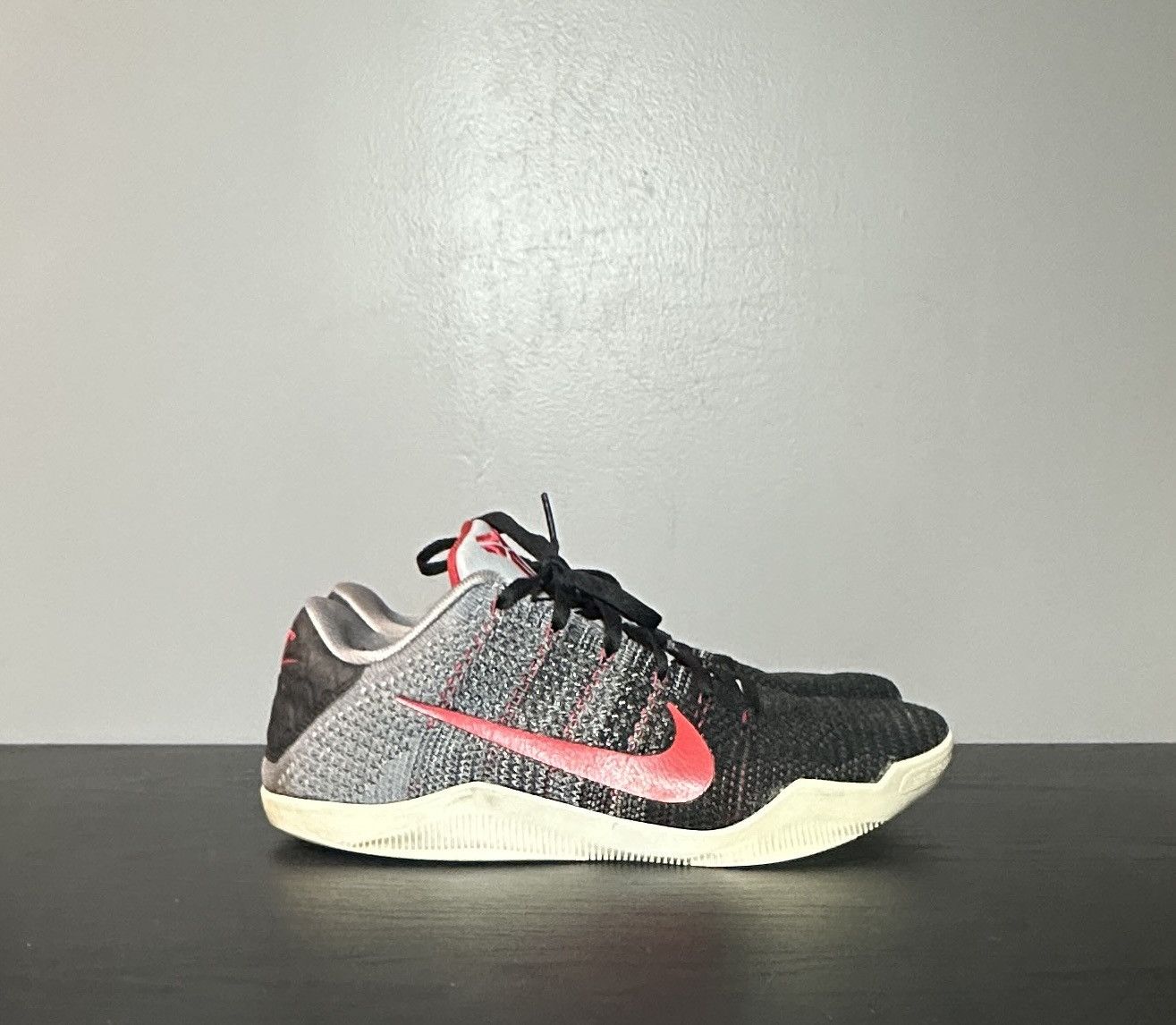 Size 10 - Nike Kobe 11 Elite Low Tinker Muse Size 11.5 - Nike Kobe 11 Elite Low Tinker Muse for sale  main image 2