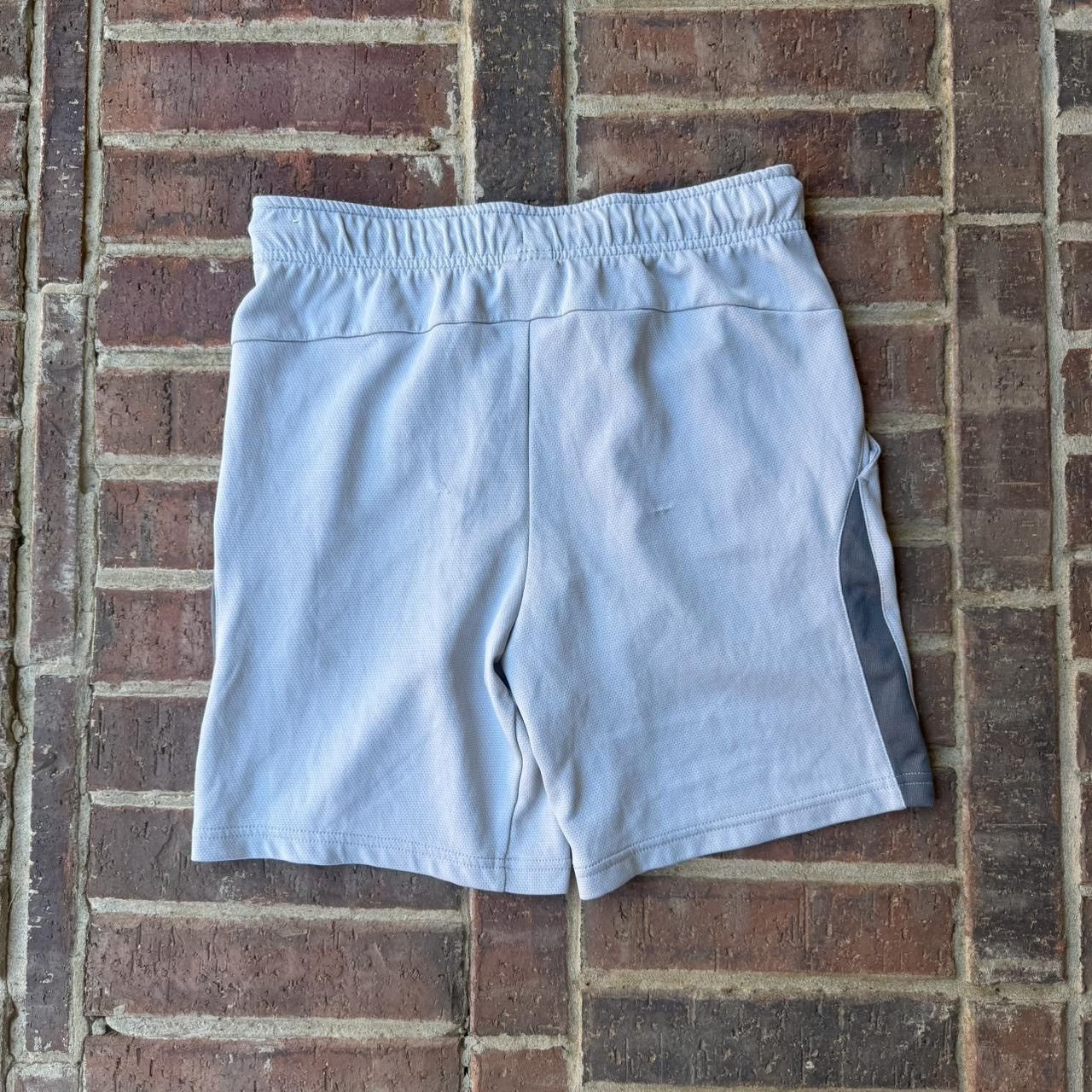 Nike Grey Nike Shorts - (Small) Size US 30 / EU 46 - 2 Thumbnail