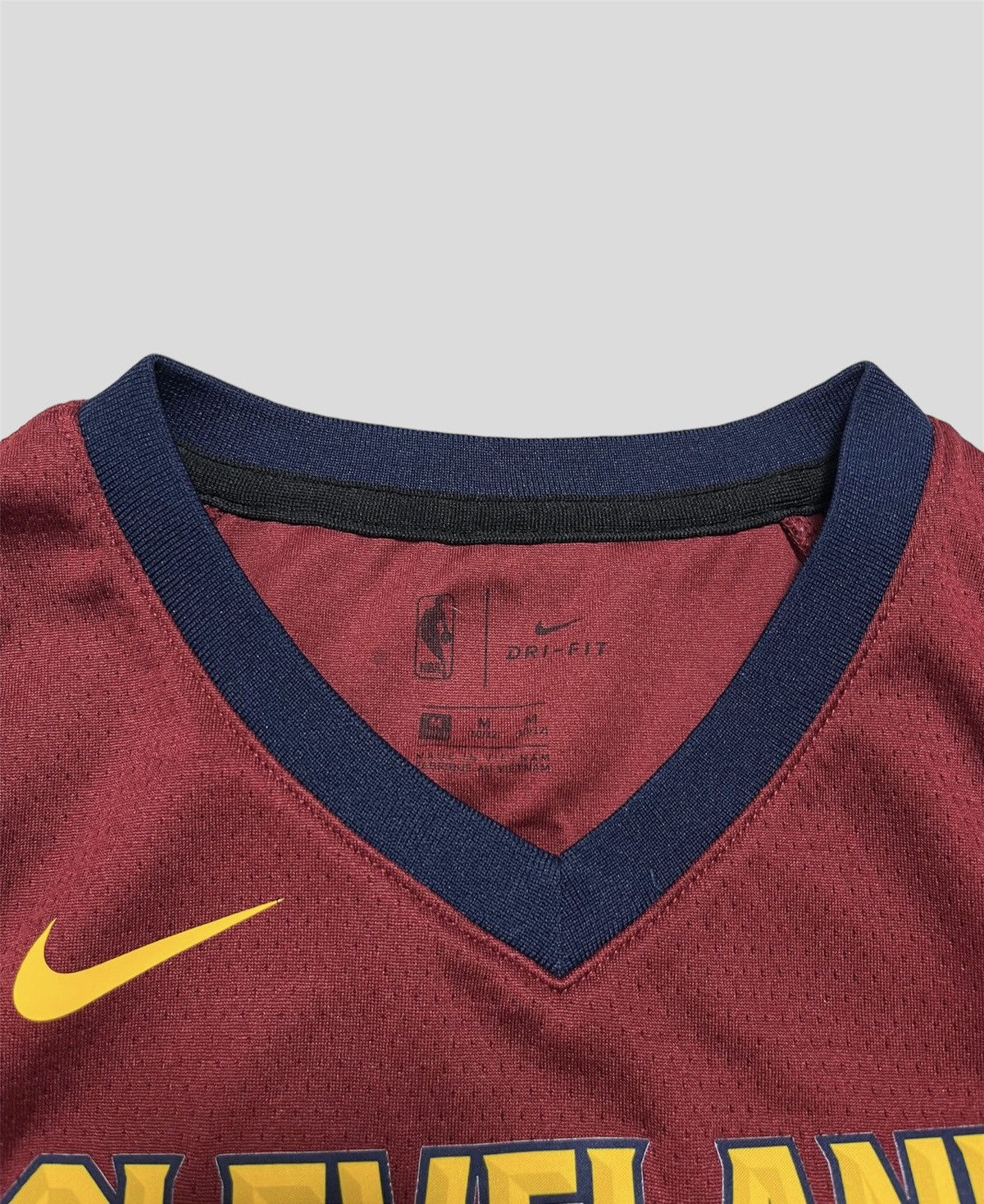 Nike Vintage Nike James NBA Jersey Size US S / EU 44-46 / 1 - 6 Thumbnail