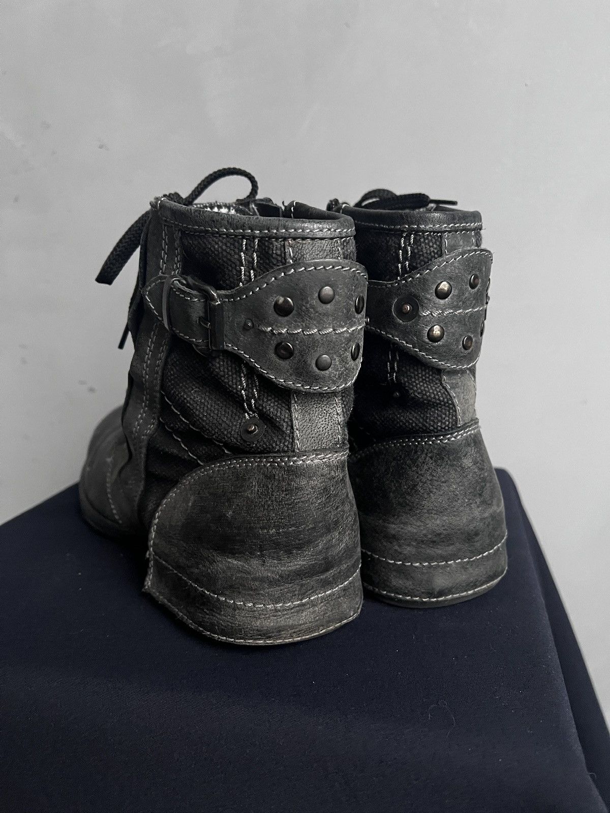 Avant garde leather ankle moto boots Replay guidi style