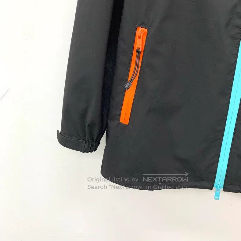 Prada Prada Black multi-pocket hooded zipper long-sleeved jacket Size XS / US 0-2 / IT 36-38 - 4 Thumbnail
