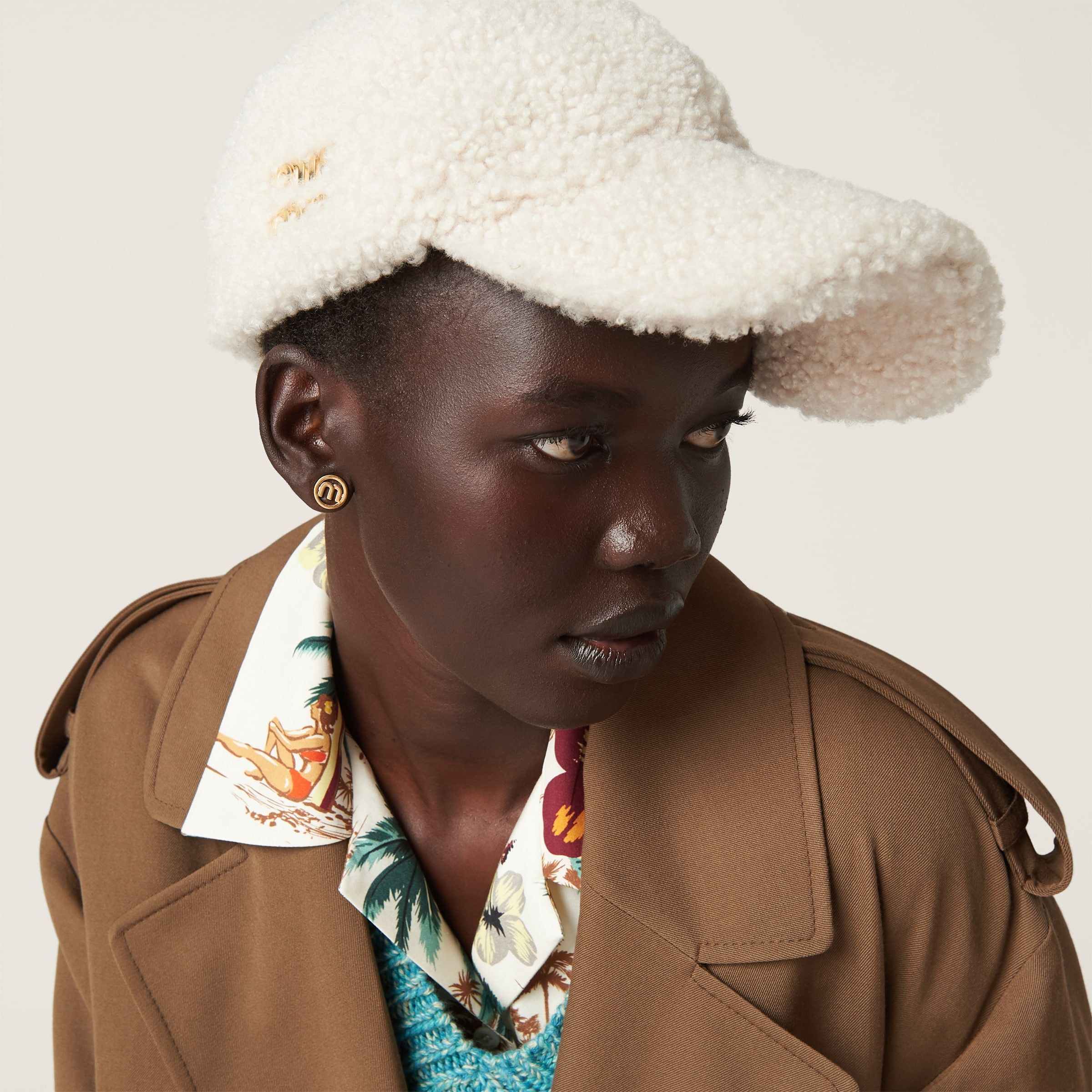 Miu Miu o1mt1gz0925 Size: OS / Faux Shearling Baseball Hat / Cap Size ONE SIZE - 2 Thumbnail