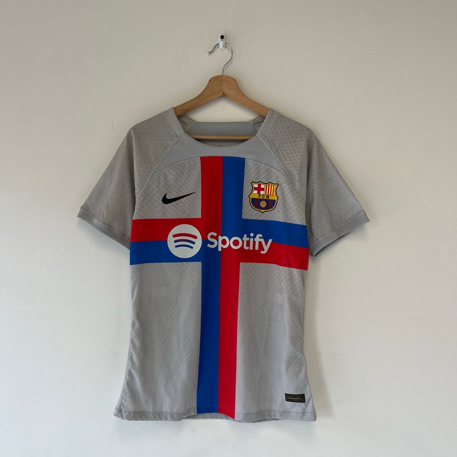 Nike Barcelona #8 Pedri Jersey L