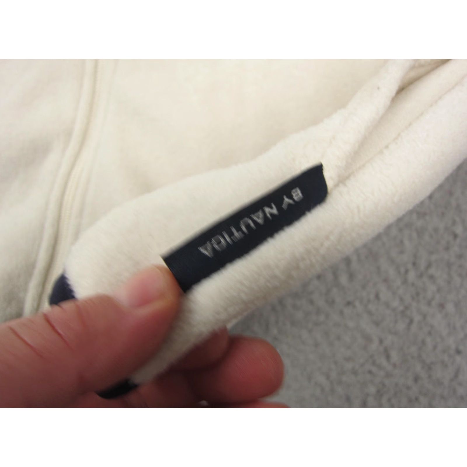 Nautica VINTAGE Nautica Vest Mens M Ivory Full Zip Outdoor 80s 90s Bomber Jacket Strappy? Size US M / EU 48-50 / 2 - 6 Thumbnail