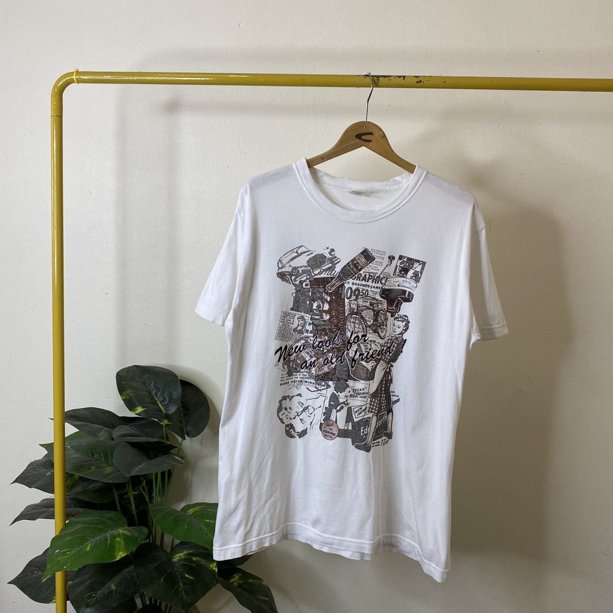 Vintage Y2K New Look For An Old Friend Graphic T Shirt Size US L / EU 52-54 / 3 - 1 Thumbnail