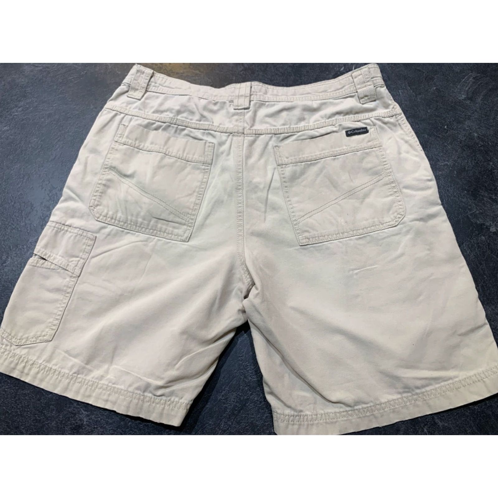 Vintage Columbia Cargo Shorts Men's 34 Khaki Outdoor Casual 5-Pocket Regular Fit Size US 34 / EU 50 - 6 Thumbnail