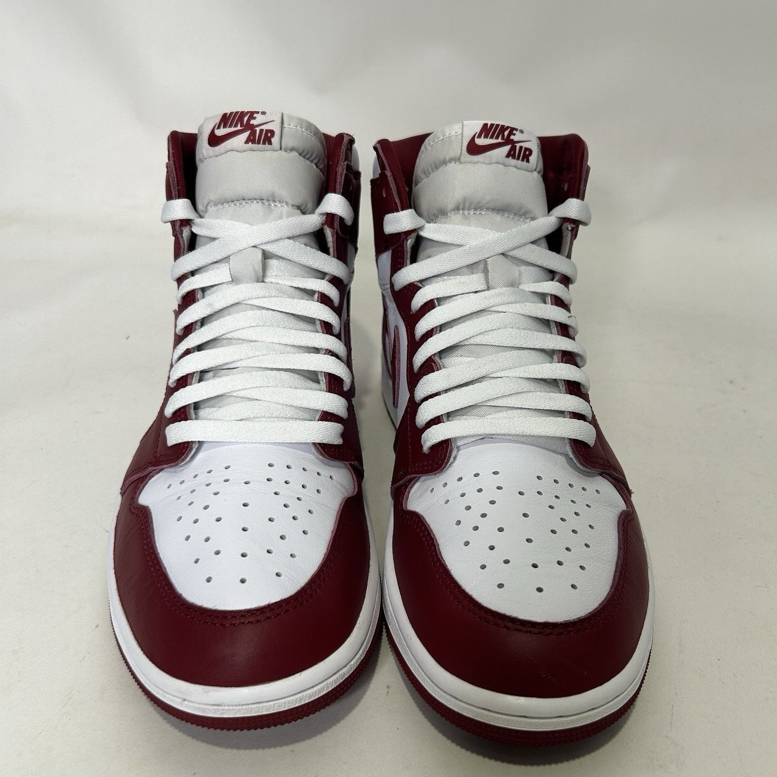 Jordan Brand Nike Air Jordan 1 Retro High OG “Artisanal Red” Size US 10.5 / EU 43-44 - 2 Thumbnail