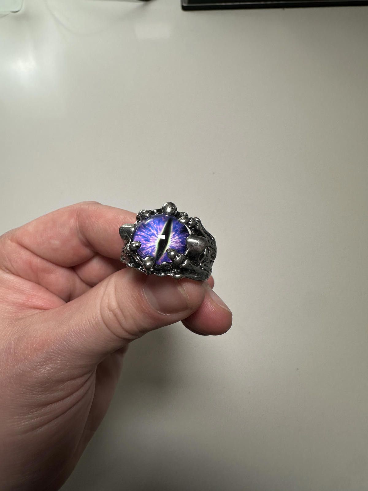The Unbranded Brand Dragon Eye Design Metal Ring Size ONE SIZE - 2 Thumbnail