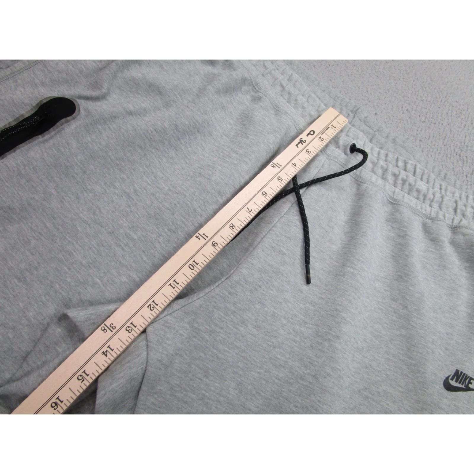 Nike Nike Sweatpants Mens 2XL Tech Fleece Joggers Drawstring Tapered Pockets Gray DA2043-063 Size US 39 - 6 Thumbnail