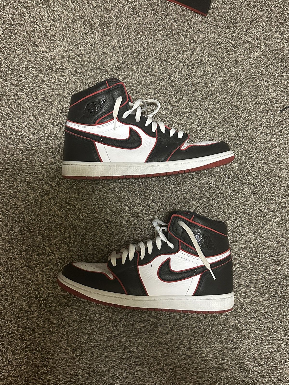 image of Air Jordan 1 Bloodline Shoes in White, Men's (Size 11)