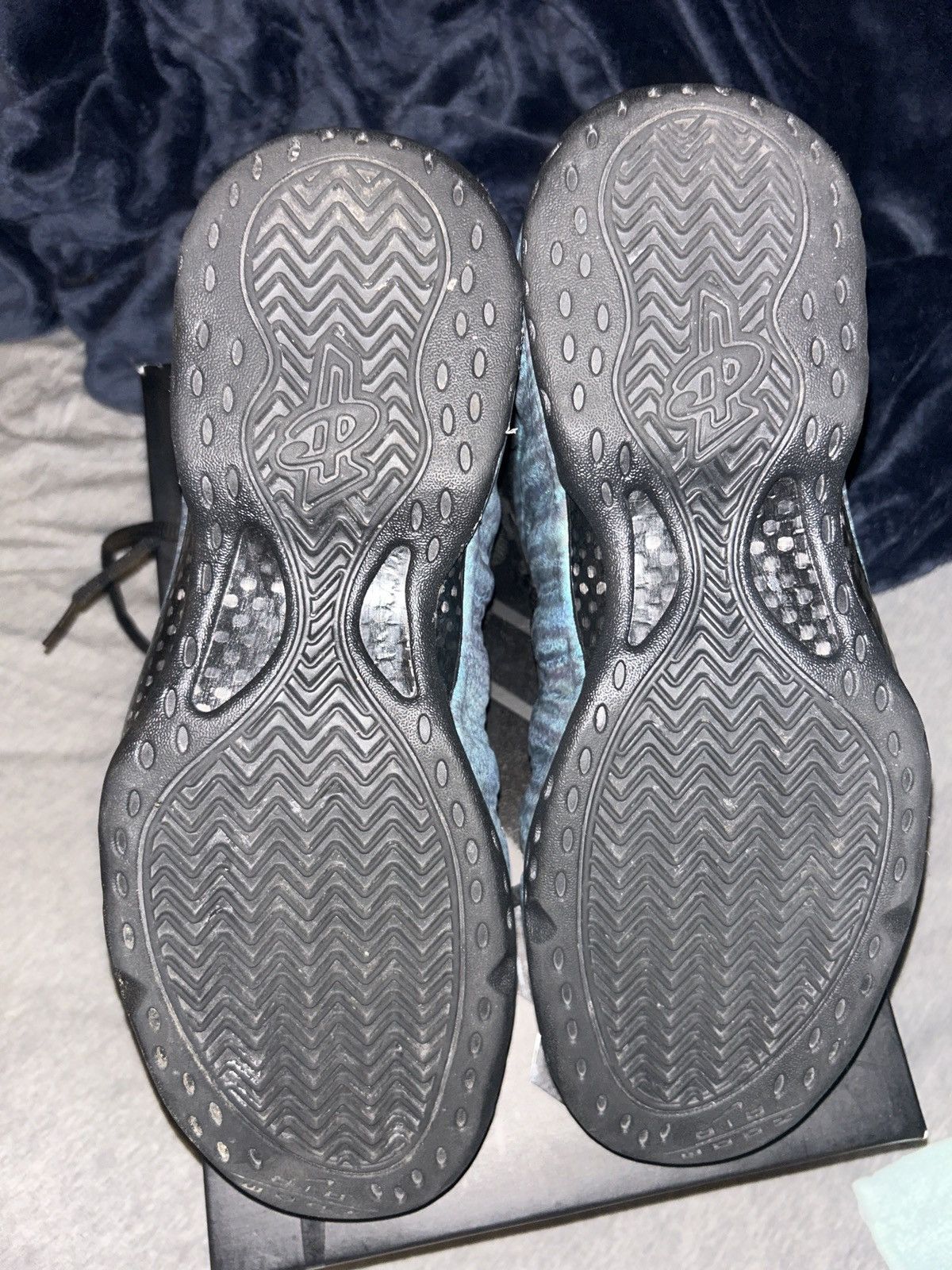 Nike CAN NEGOTIATE SIZE 11.5 ABALONE FOAMPOSITS, worn 1x, Size US 11.5 / EU 44-45 - 4 Thumbnail