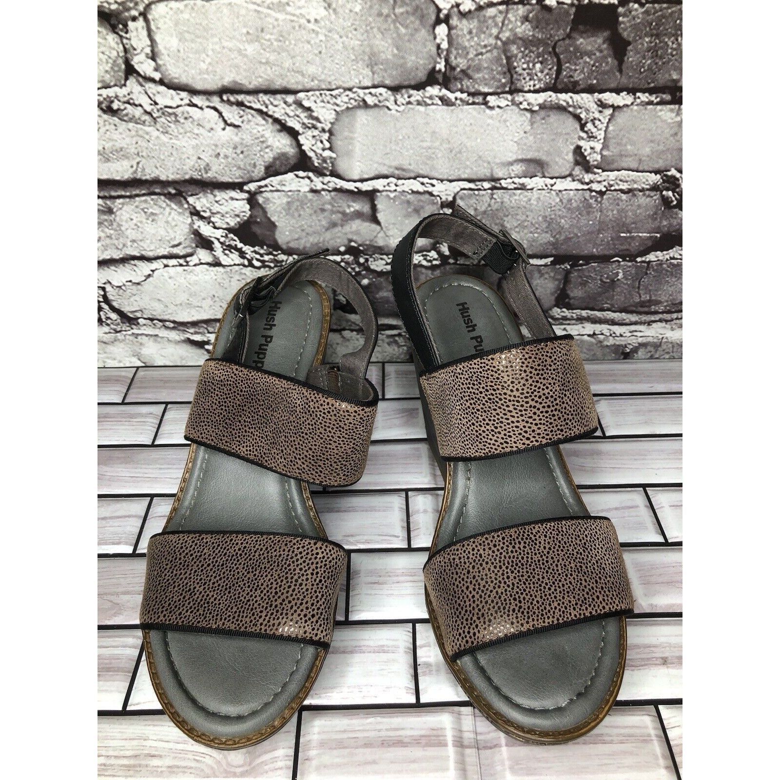 Hush Puppies Hush Puppies Taupe Leather Polka Dot Platform Wedges Sandals Size US 8 / IT 38 - 19 Thumbnail
