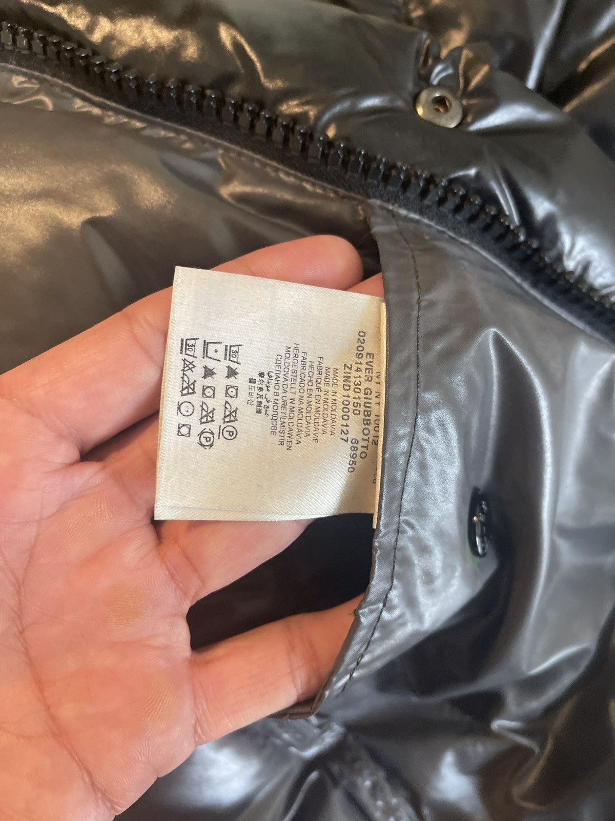 Moncler Moncler maya bomber Size US L / EU 52-54 / 3 - 6 Thumbnail