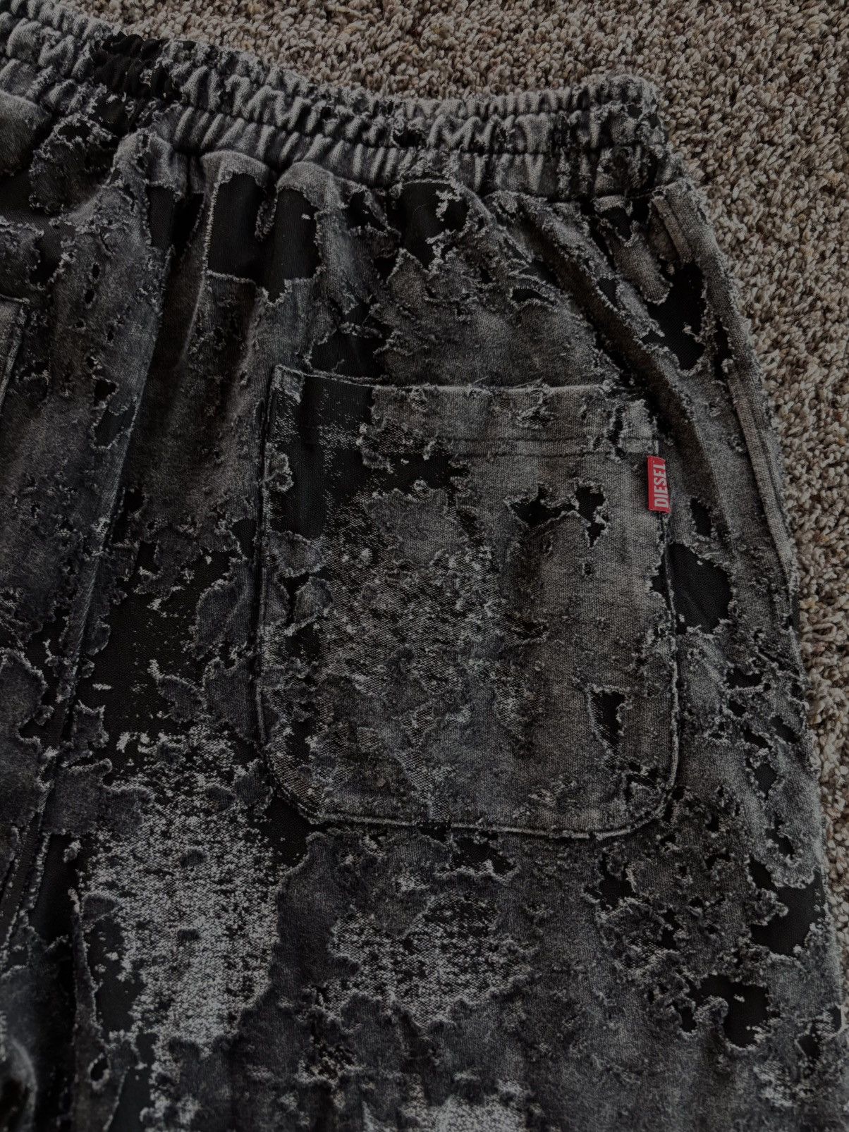 Diesel Diesel Devore Burnout Camo Sweatpants Size US 30 / EU 46 - 4 Thumbnail