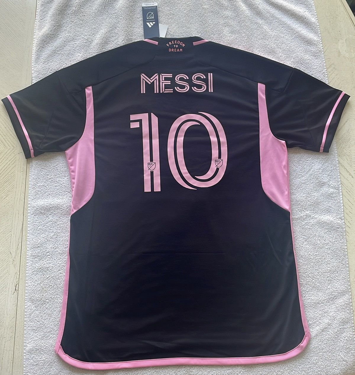 Adidas INTER MIAMI CF 23/24 AWAY AUTHENTIC MESSI JERSEY RARE SIZE Size US L / EU 52-54 / 3 - 8 Thumbnail