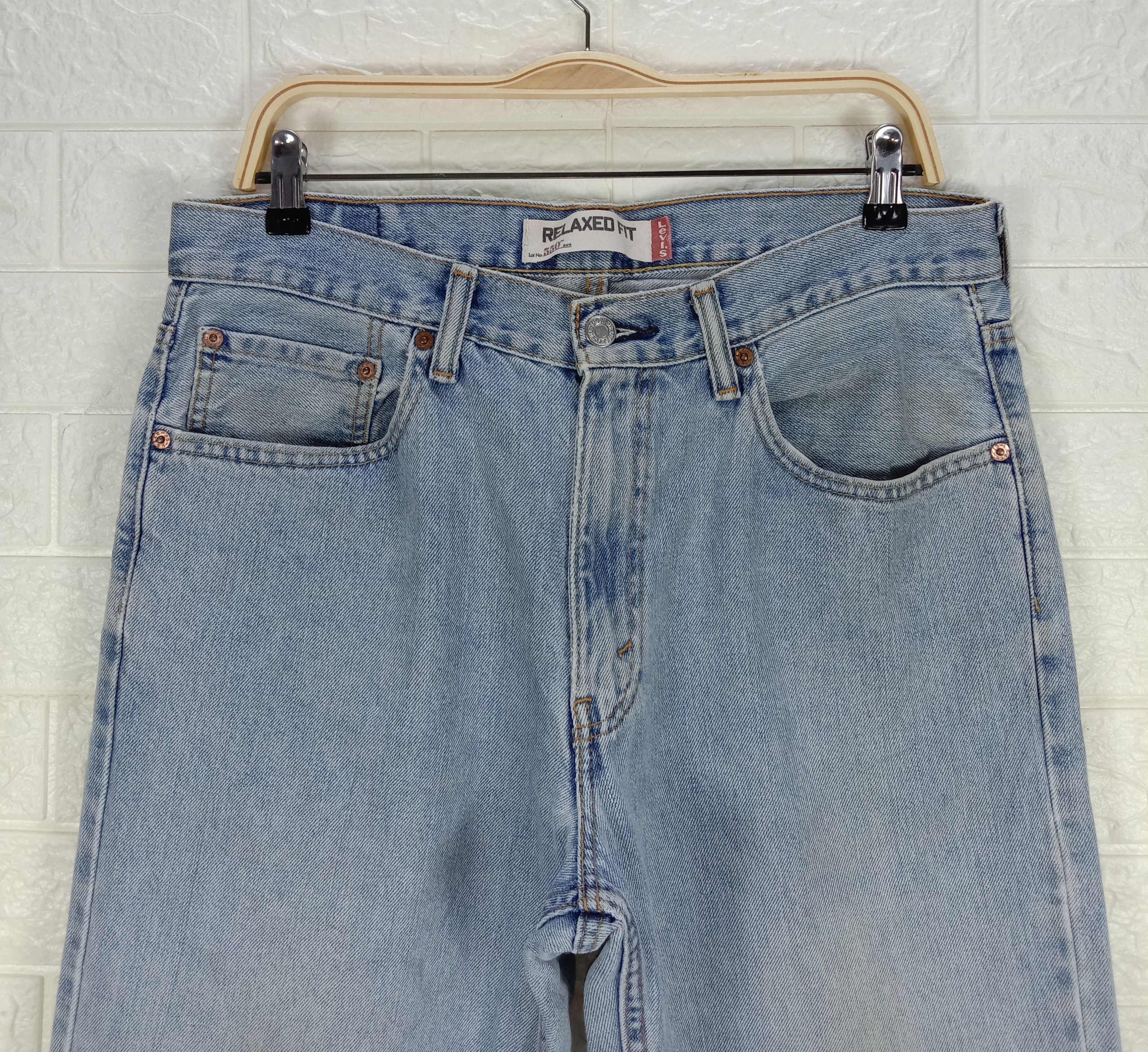 Levi's Vintage Levi's 550 Jeans Relaxed Fit Light Wash Denim Size US 33 - 2 Thumbnail