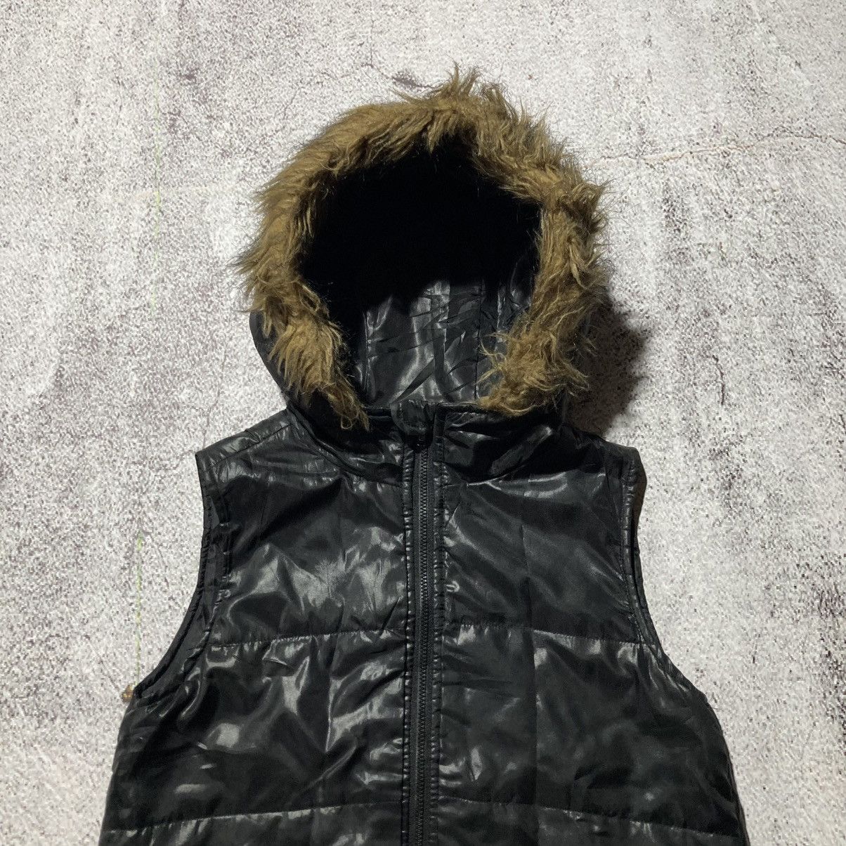 Japanese Brand 2000s Japanese Brand Puffer Fur Vest Jacket Punk Gothic Lgb Size US XS / EU 42 / 0 - 2 Thumbnail