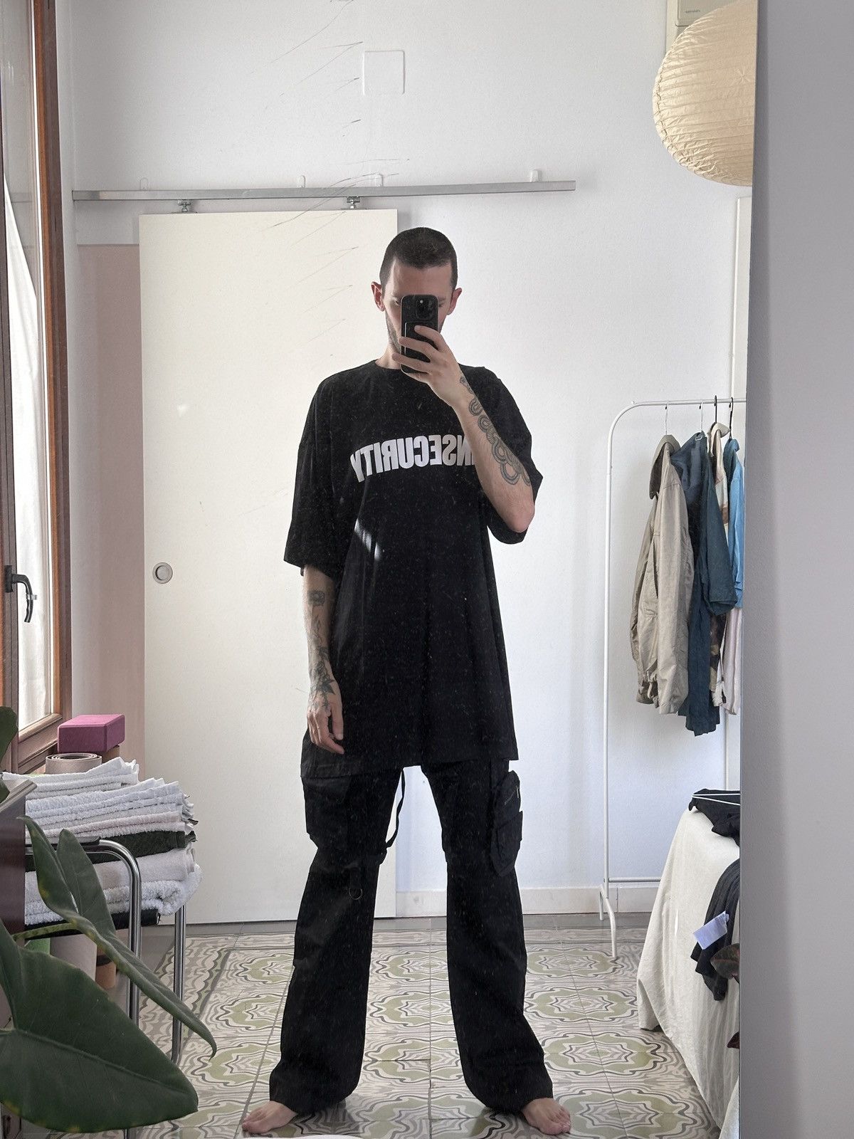Vetements Vetements Insecurity Tee T-shirt Size US S / EU 44-46 / 1 - 11 Thumbnail