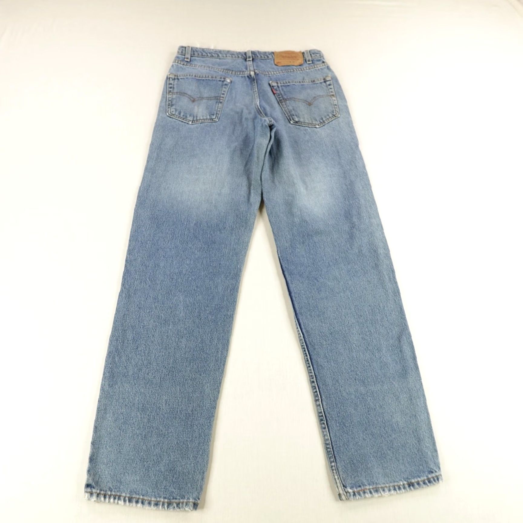 Levi's VINTAGE Levi's Jeans Mens 34 Waist 34 Inseam Blue Denim 550 Relaxed Fit Baggy 90s Pants Size US 34 / EU 50 - 4 Thumbnail