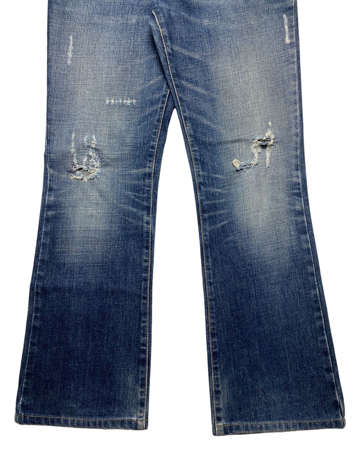 Burberry 2000s Burberry - Flared Distressed Denim Size US 30 / EU 46 - 4 Thumbnail