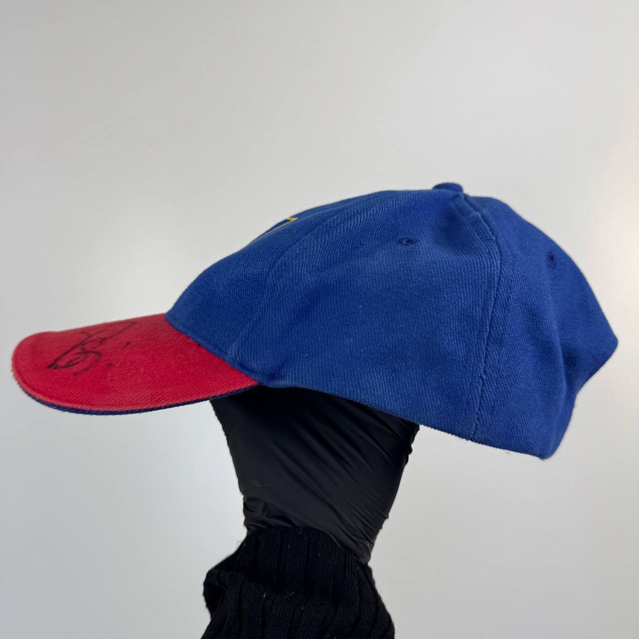 Other FC Bazel Cap Hat Signed Autograph Football Soccer Size ONE SIZE - 7 Thumbnail
