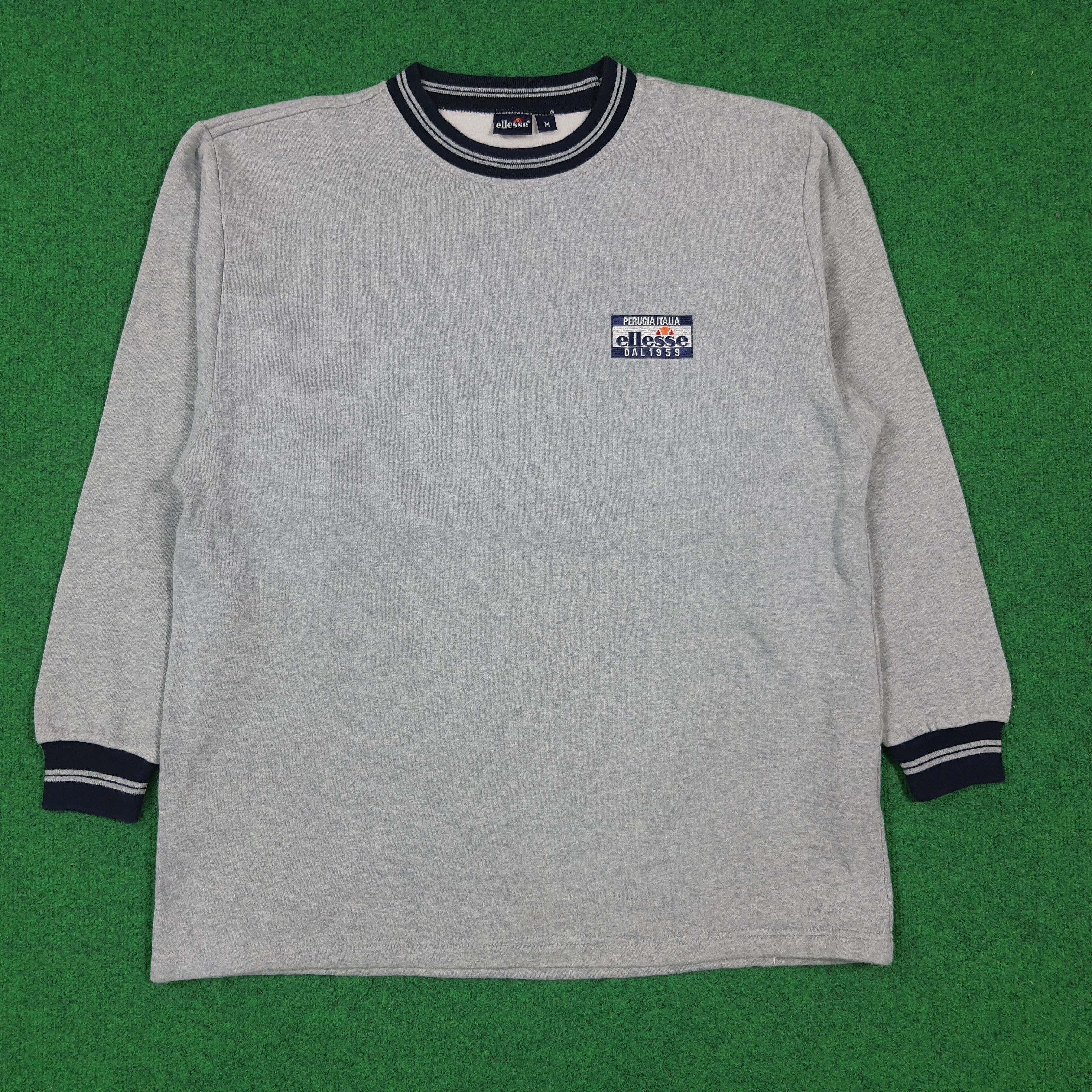 Ellesse Vintage Ellesse Perugia Italia Designer Sweatshirt C287N17 Size US M / EU 48-50 / 2 - 1 Thumbnail