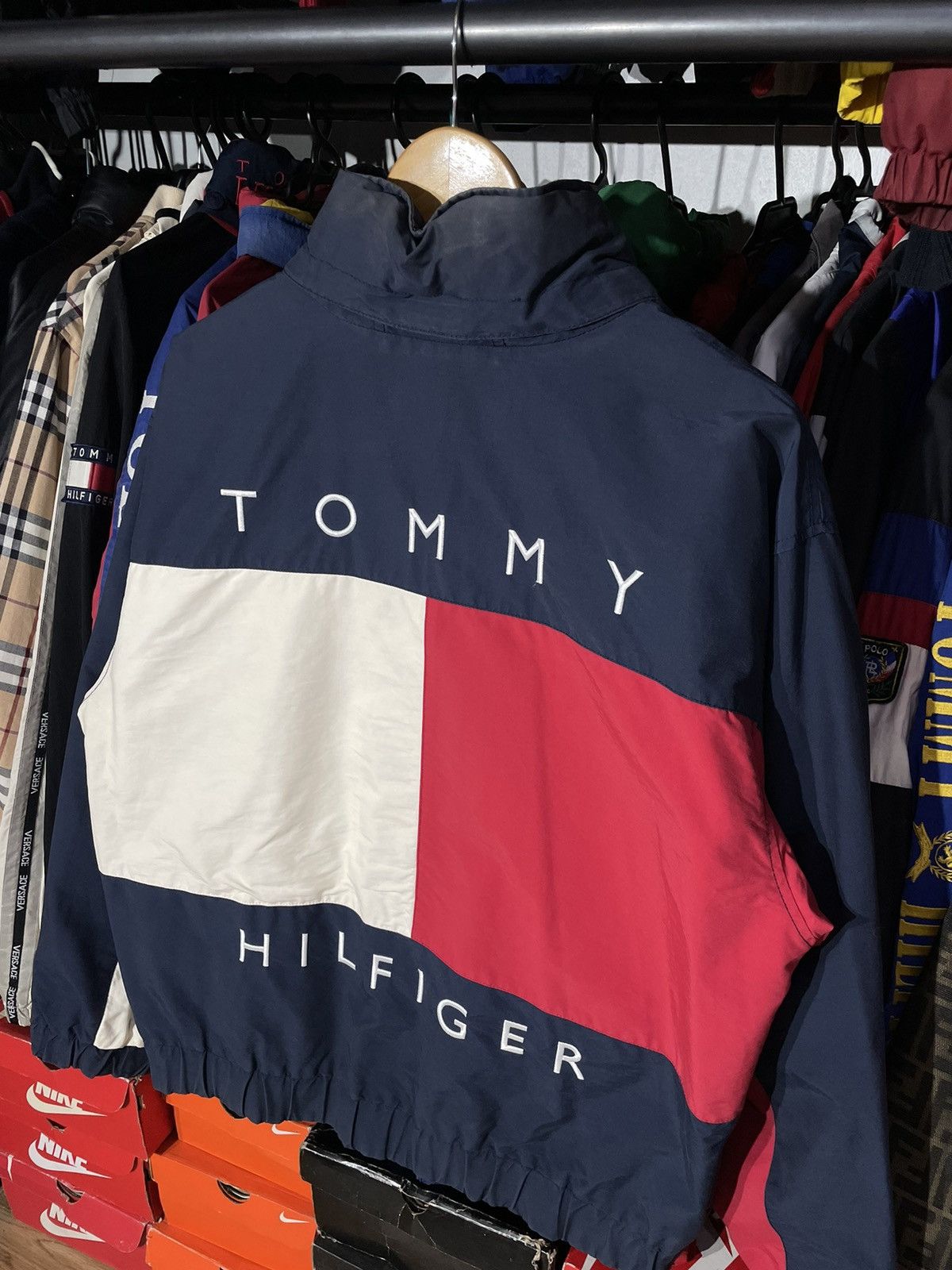 Japanese Brand × Tommy Hilfiger × Vintage Jacket Tommy Hilfiger Big Flag 90’s Vintage Reversible Size US M / EU 48-50 / 2 - 3 Thumbnail