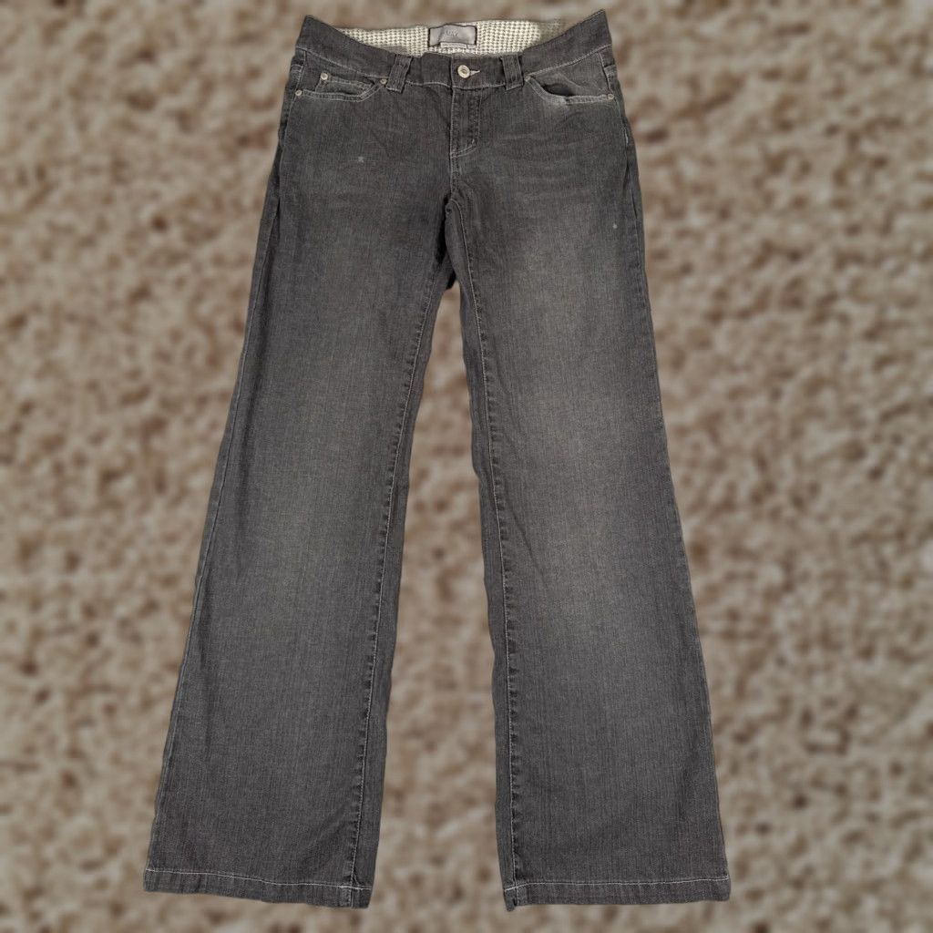 Vintage To The Max Jeans Womens 28 Gray Wide Leg Mid Rise 100% Cotton Distressed 28x32 Size 28" / US 6 / IT 42 - 1 Thumbnail