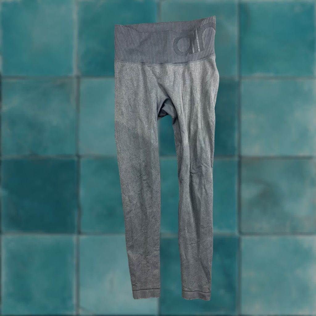 Vintage Aim'n Leggings Womens Small Gray High Rise Ankle Yoga Pants Workout Size 28" / US 6 / IT 42 - 1 Thumbnail
