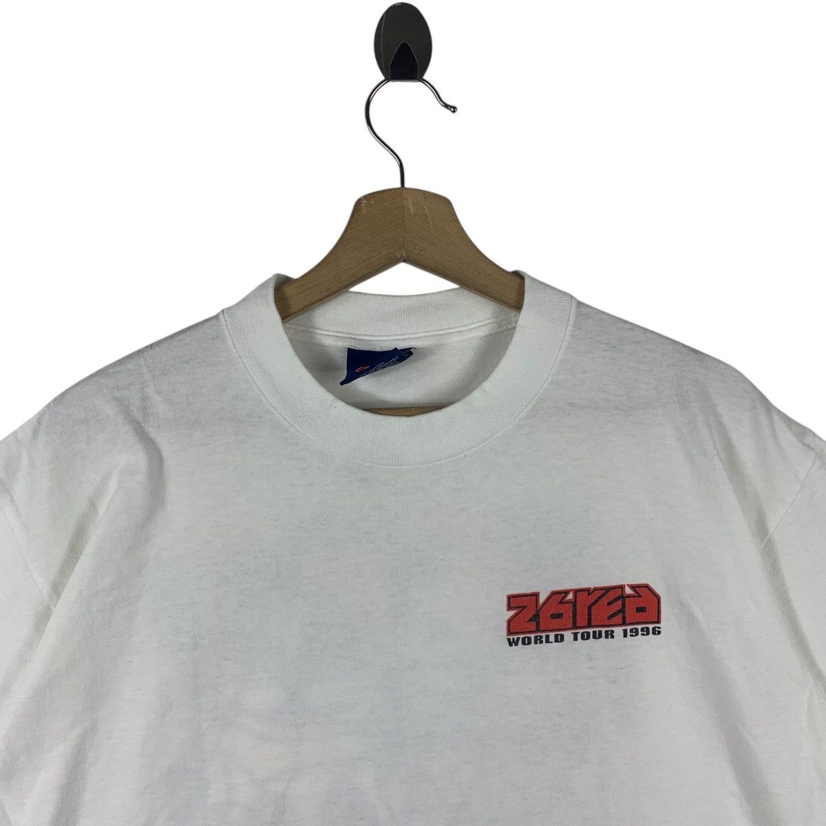 Band Tees × Vintage Vintage 26 RED 1996 world tour kiss backhit tee Size US M / EU 48-50 / 2 - 3 Thumbnail
