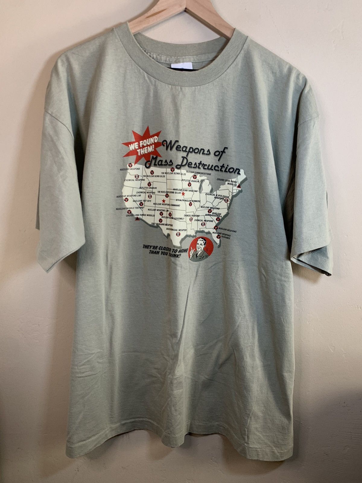 Vintage RARE Vintage Weapons Of Mass Destruction Single Stitch Shirt Size US XL / EU 56 / 4 - 1 Thumbnail