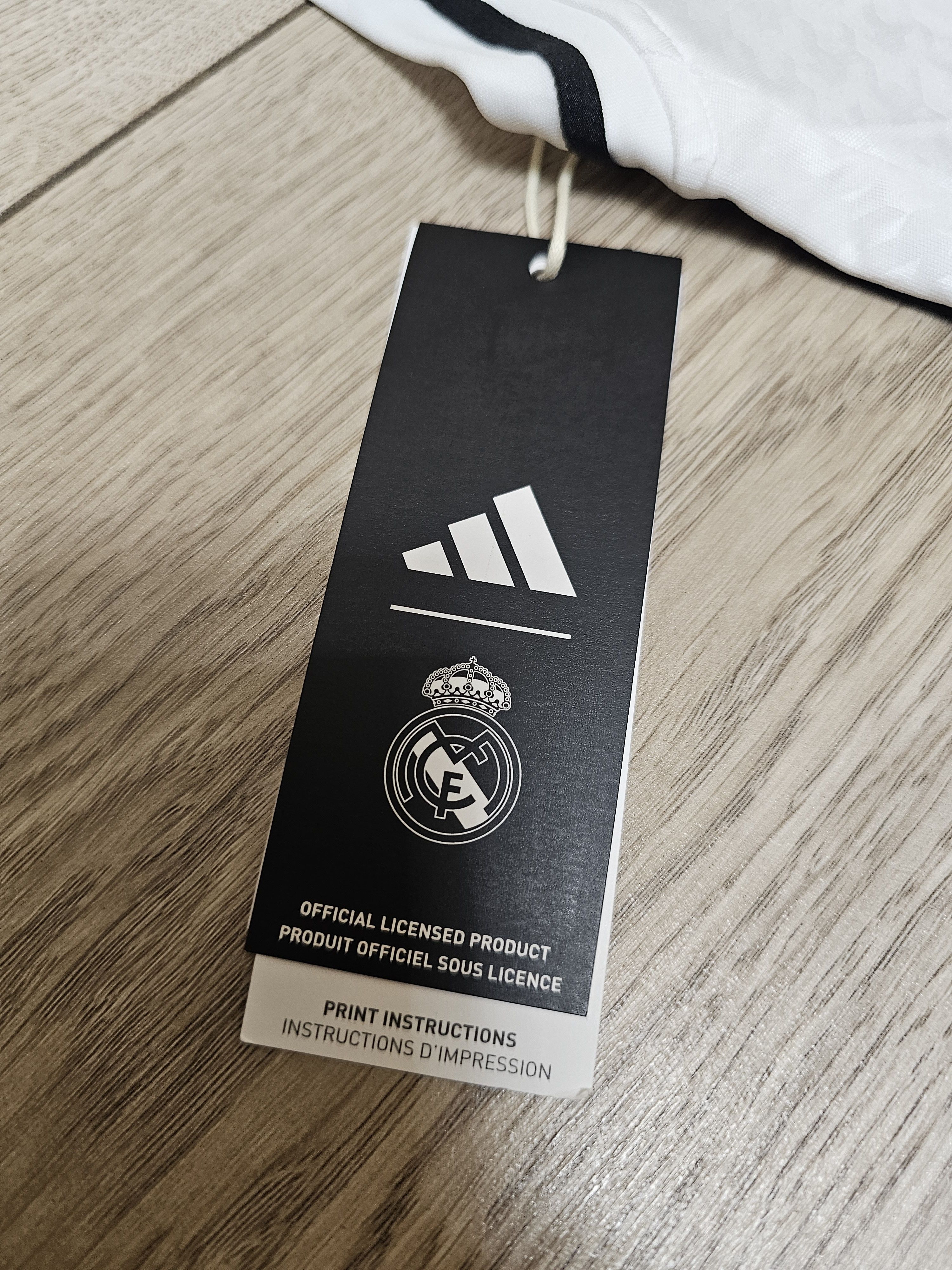 Adidas REAL MADRID 2024 2025 HOME GULER FOOTBALL SOCCER JERSEY LONG Size US M / EU 48-50 / 2 - 6 Thumbnail