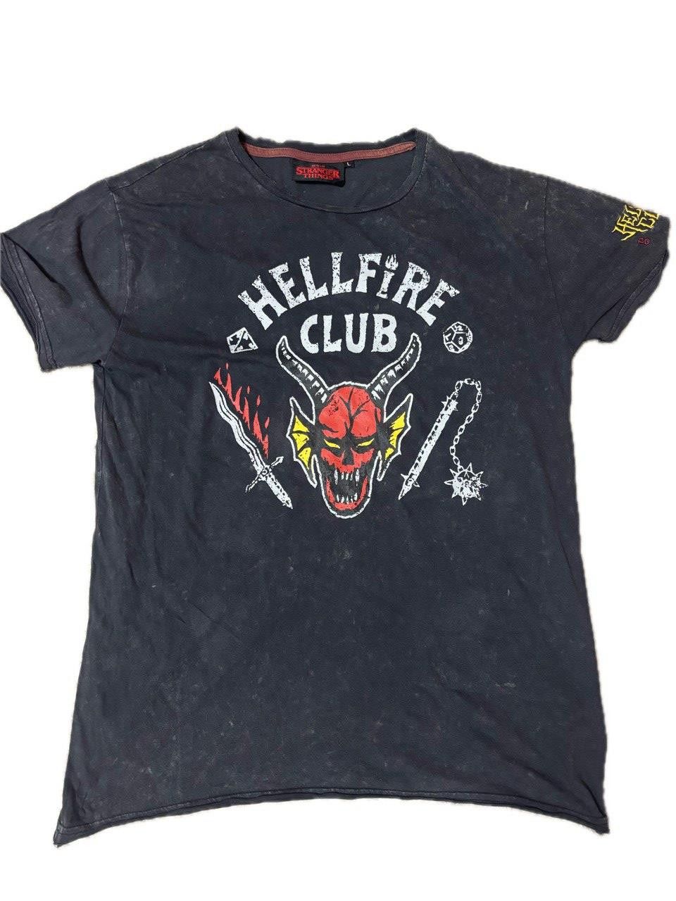 Vintage Stranger Things “Hellfire Club” Tee — Official Netflix / EMP Size US L / EU 52-54 / 3 - 1 Thumbnail