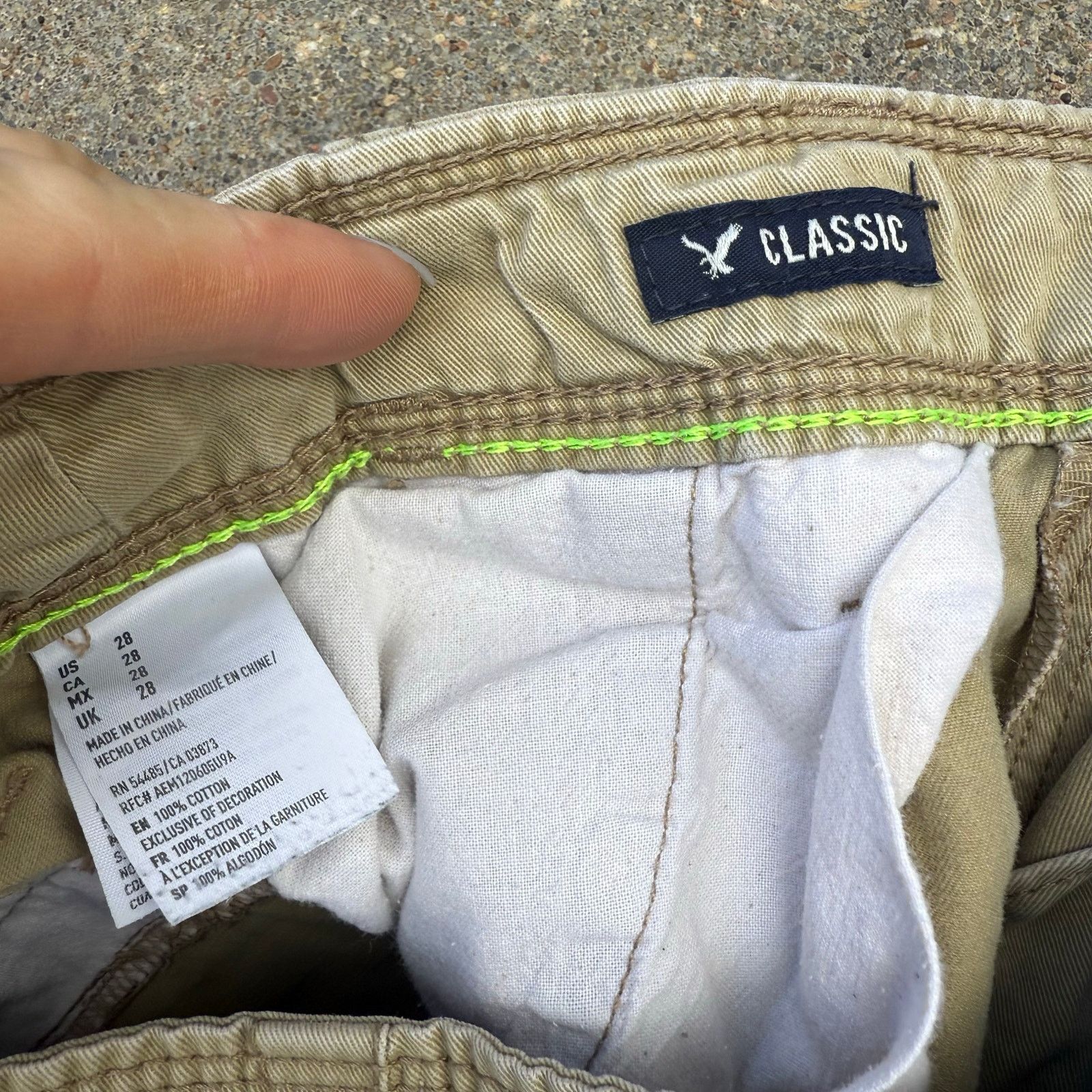 American Eagle Outfitters American Eagle Classic Tan Cargo Shorts Size 28 Size US 28 / EU 44 - 8 Thumbnail