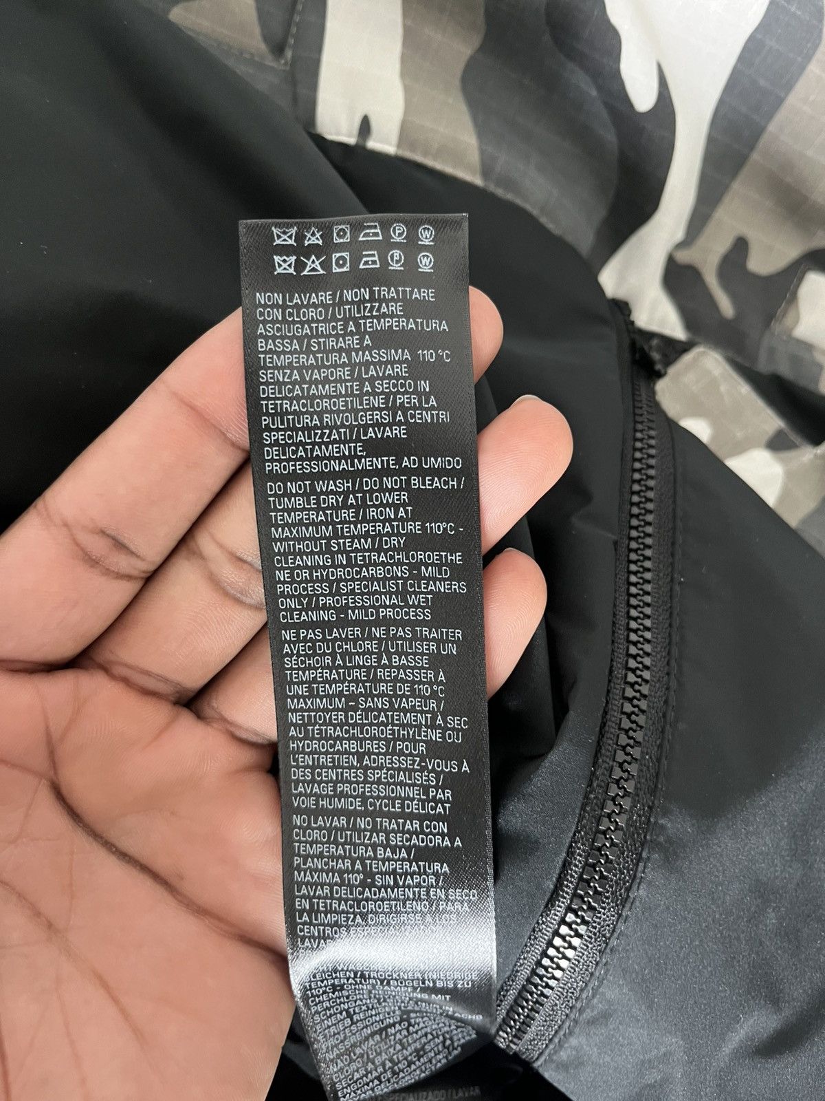 Balenciaga Balenciaga Ski Parka Grey Camo - Size L Size US L / EU 52-54 / 3 - 11 Thumbnail