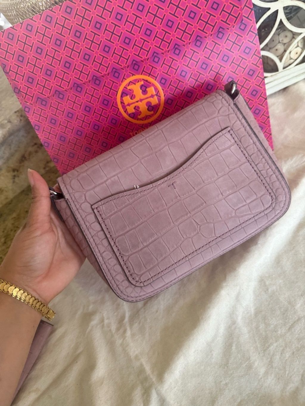 Tory Burch New Tory Burch THEA EMBOSSED SUEDE FLAP CROSSBODY Size ONE SIZE - 6 Thumbnail
