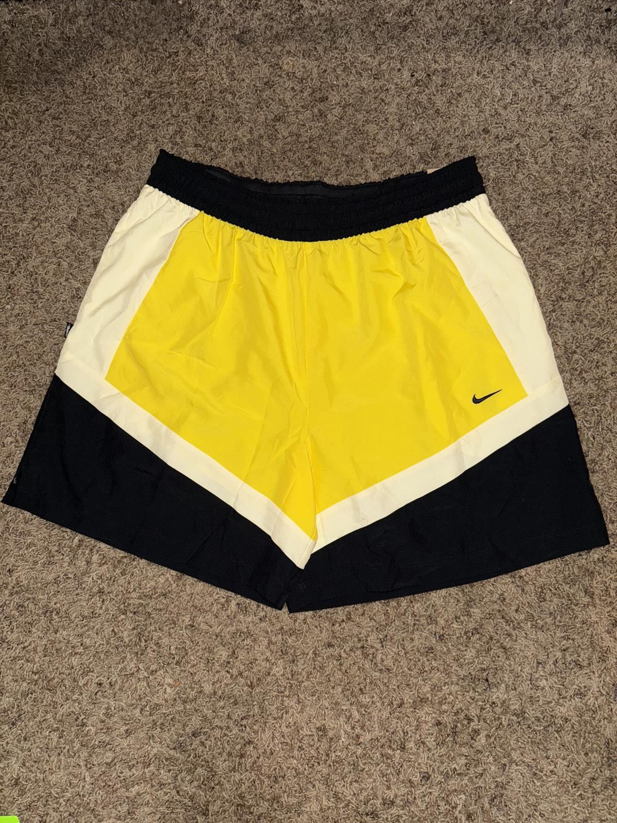Nike Nike Men’s Icon 6" Yellow Woven Basketball Shorts Sample Size US 40 / EU 56 - 1 Thumbnail