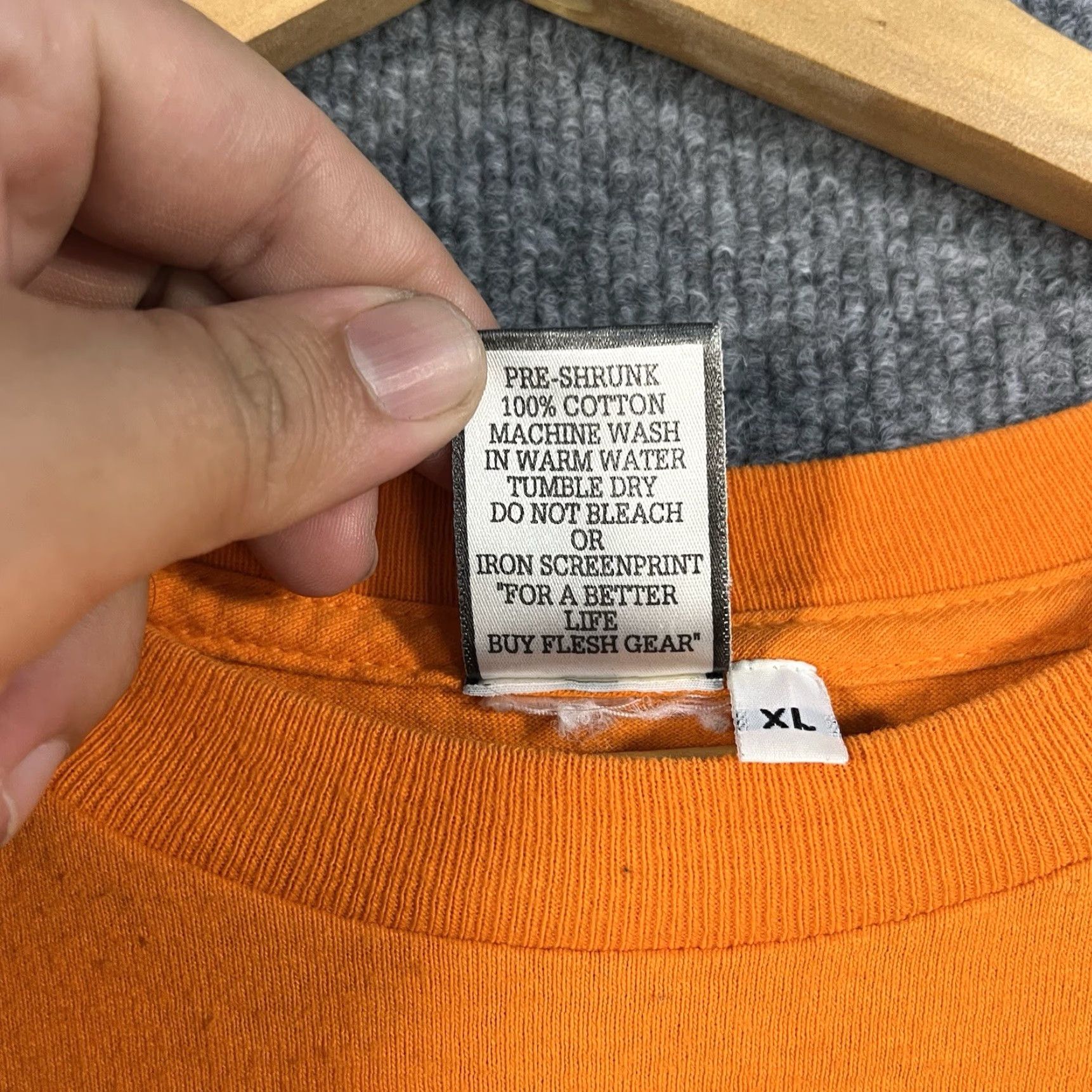 Vintage VINTAGE FleshGear T-Shirt Mens XL Orange 2000s USA Graphic Print Short Sleeve Crew Neck RARE Size US XL / EU 56 / 4 - 5 Thumbnail