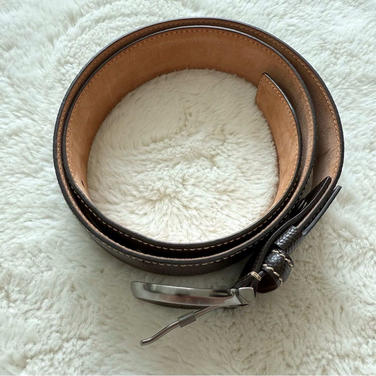 Salvatore Ferragamo Salvatore Ferragamo stingray leather belt size40 Retail 950 Size 40 - 2 Thumbnail