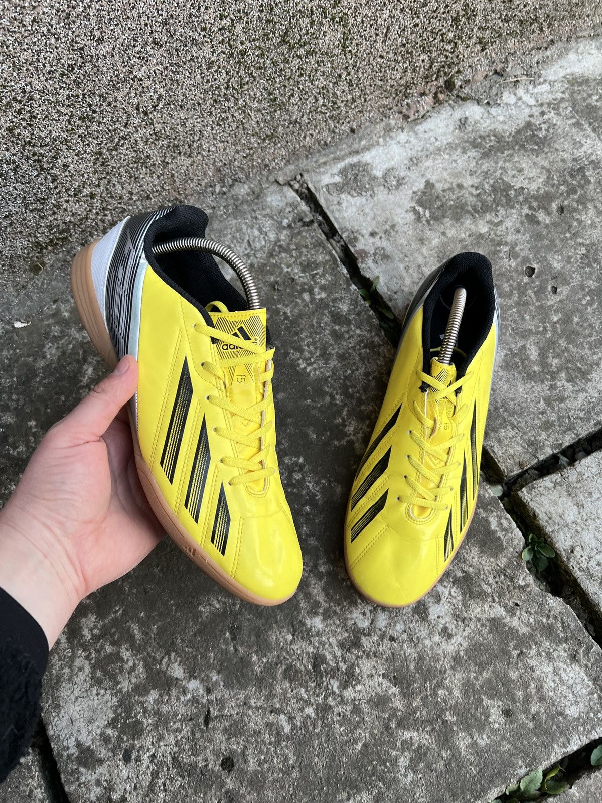 Adidas Adidas F5 Football Shoes Size US 9 / EU 42 - 2 Thumbnail