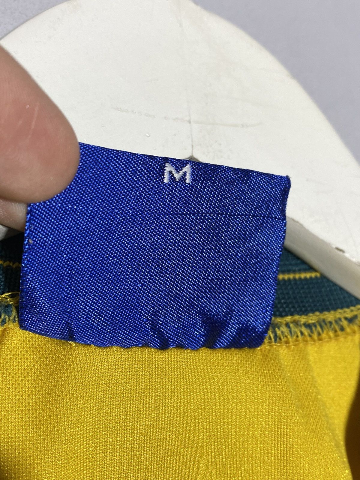 Umbro × Vintage Vintage Umbro Celtic Blokecore Football Shirt Size US M / EU 48-50 / 2 - 15 Thumbnail
