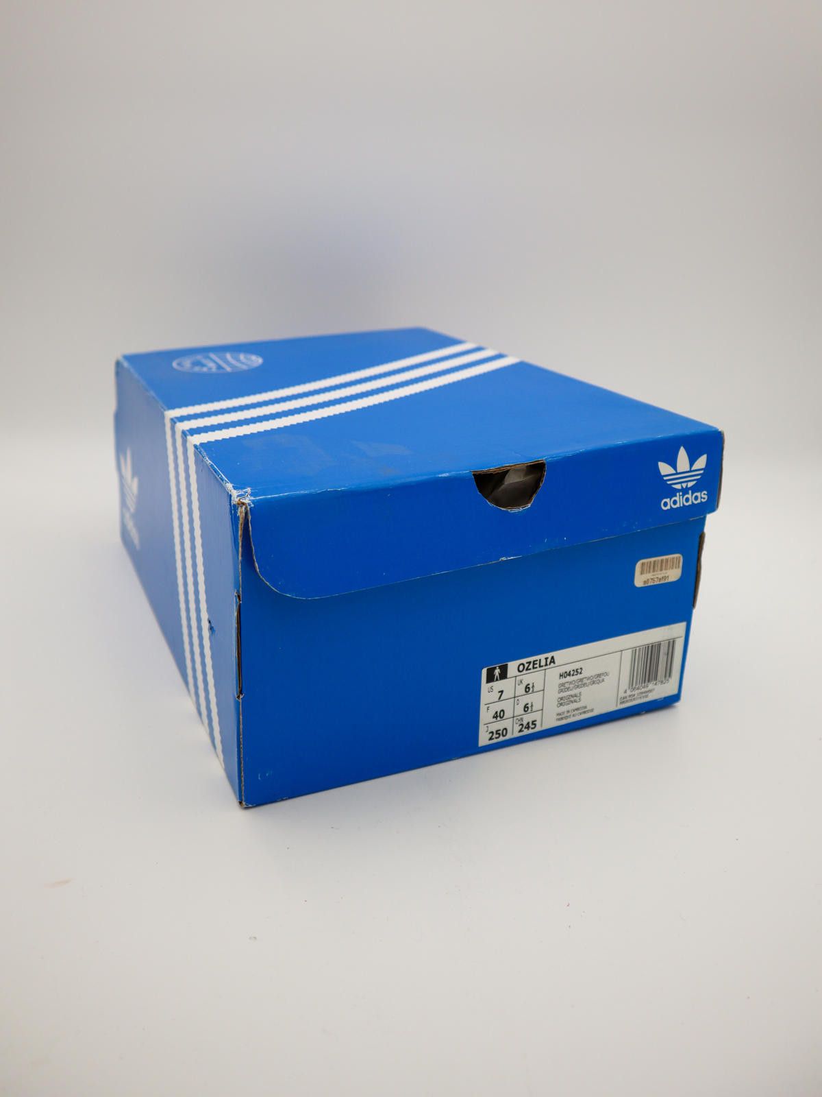 Adidas adidas Ozelia Triple Grey – H04252 – Brand New in Box Size US 7.5 / EU 40-41 - 8 Thumbnail