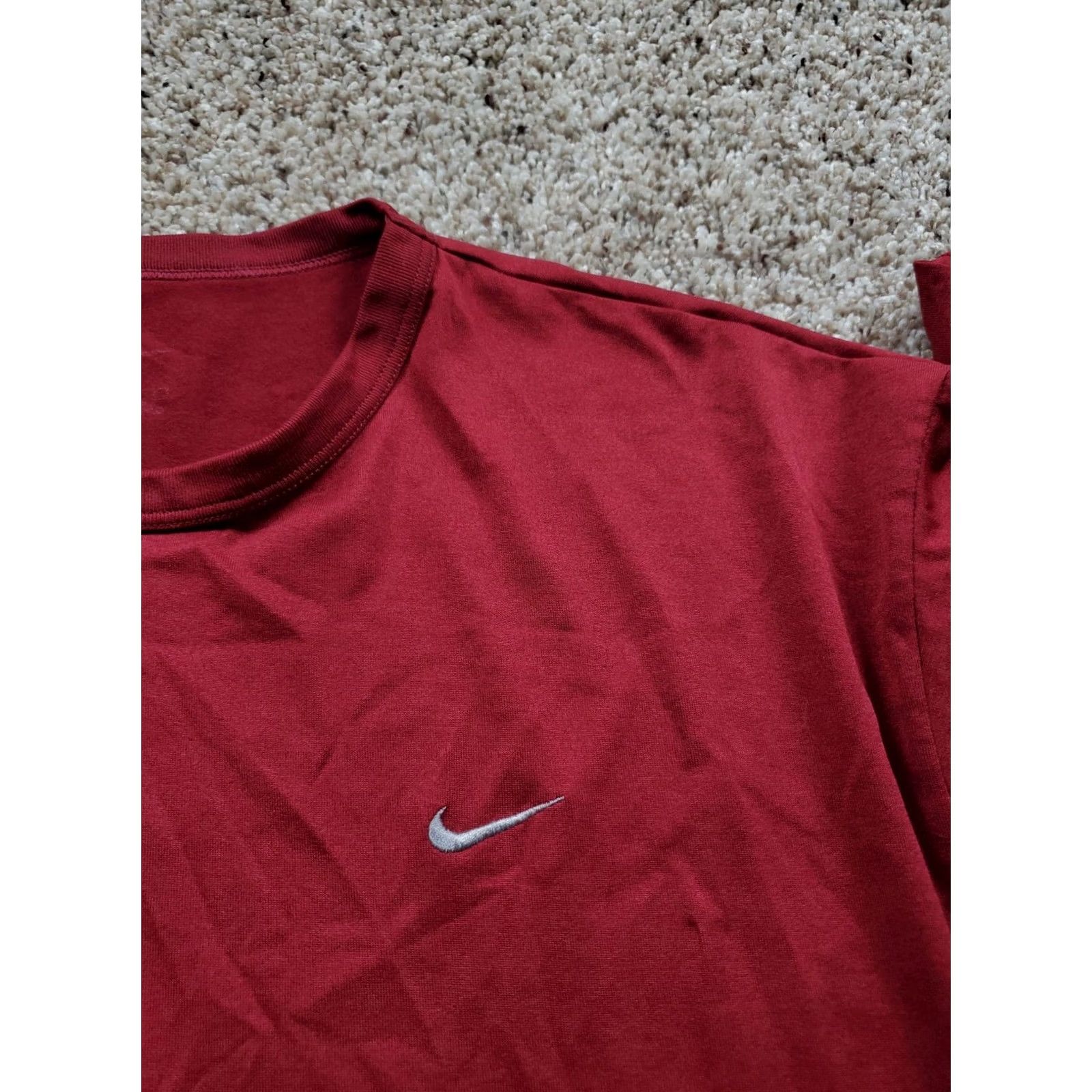 Nike VINTAGE Nike Shirt Mens Large Red Swoosh Short Sleeve T-Shirt Athletic Training Y2K Size US L / EU 52-54 / 3 - 3 Thumbnail