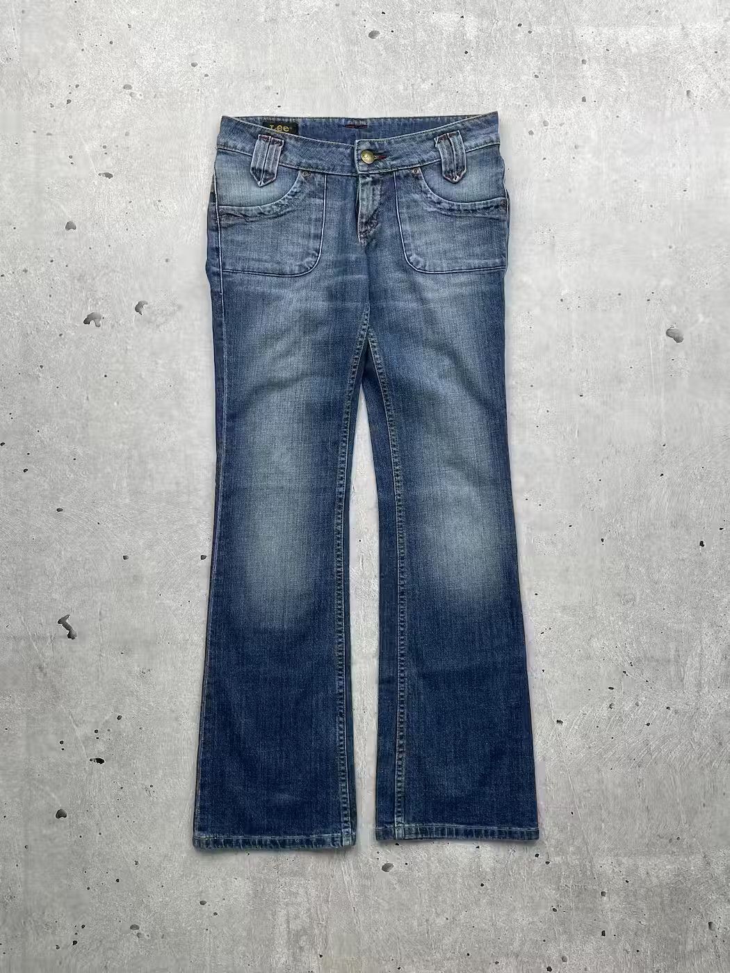 lee flared jeans
