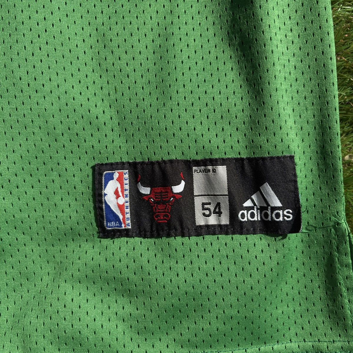 Adidas NBA ‘Derrick Rose’ #1 Chicago Bulls St. Patrick’s Day Jersey Size US XL / EU 56 / 4 - 3 Thumbnail
